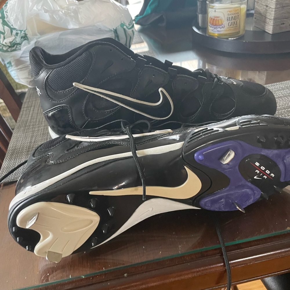 Mens size 16 Nike air zoom cleats great condition